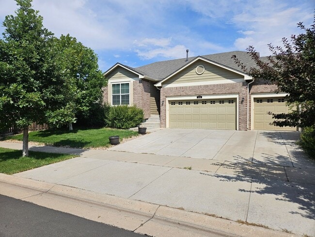 Building Photo - 3 Bed 2 Bath Ranch home Close to Buckley S...