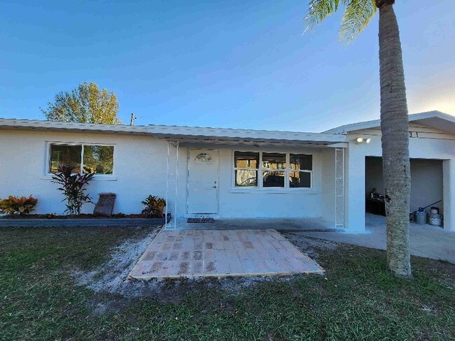 Building Photo - 331 51st St Ct W