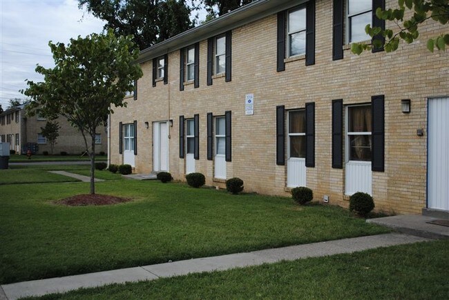 Foto del edificio - 3701 Dena Dr