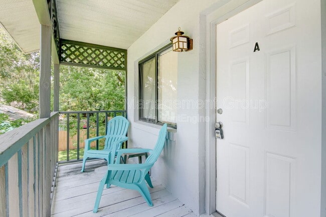 Foto del edificio - 2203 Henderson Dr