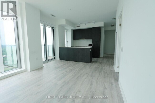 Building Photo - 7 Golden Lion Heights
