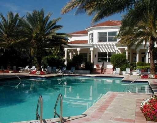 Foto del edificio - 3255 NE 184th St