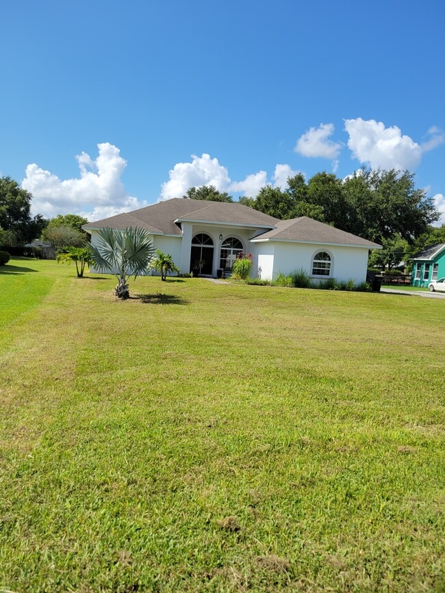 Single family home dead-end street - 116 Sunrise Hill Ln