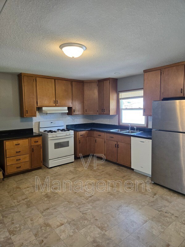 Foto del edificio - 3433 Somerset Dr