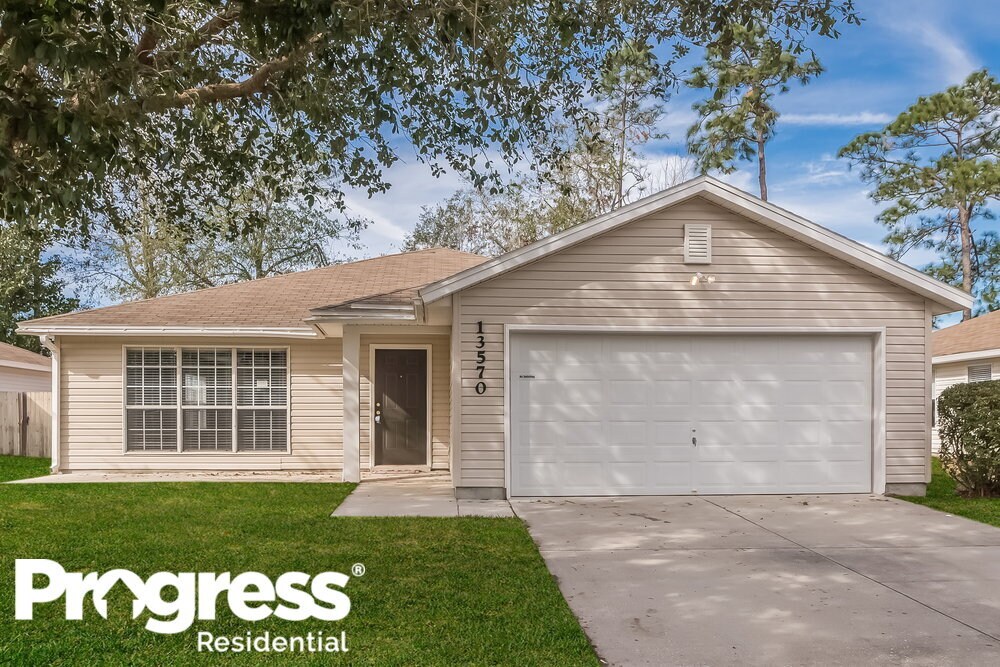 13570 Ashford Wood Ct W, Jacksonville, FL 32218 House Rental in