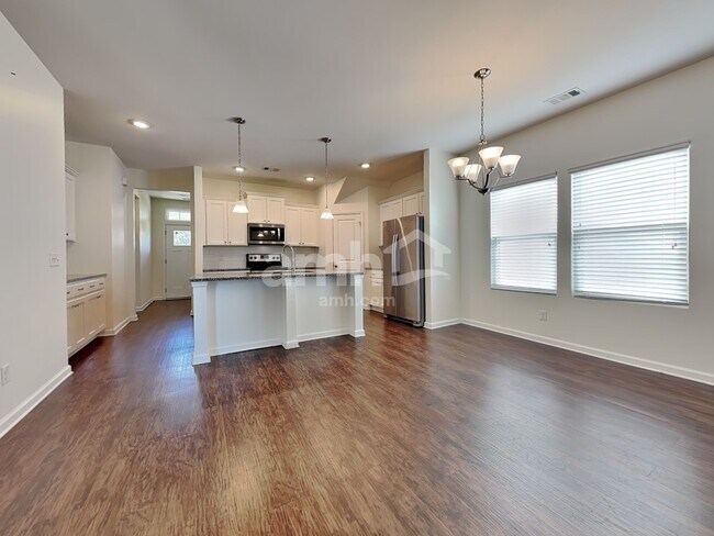 Foto del edificio - 230 Dogwood Cir