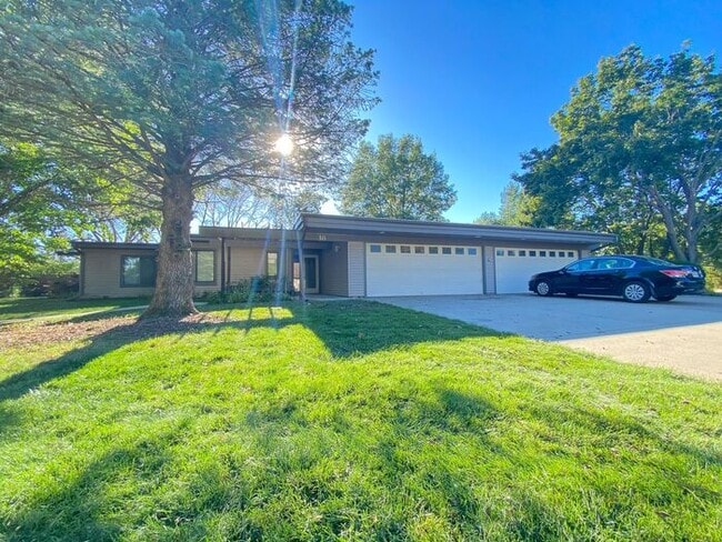 $1,300 | 2 Bedroom, 1 Bathroom House | Pet Friendly* | Available for an July 1st, 2026 Move In! - $1,300 | 2 Bedroom, 1 Bathroom House | Pet Friendly* | Available for an July 1st, 2026 Move In!