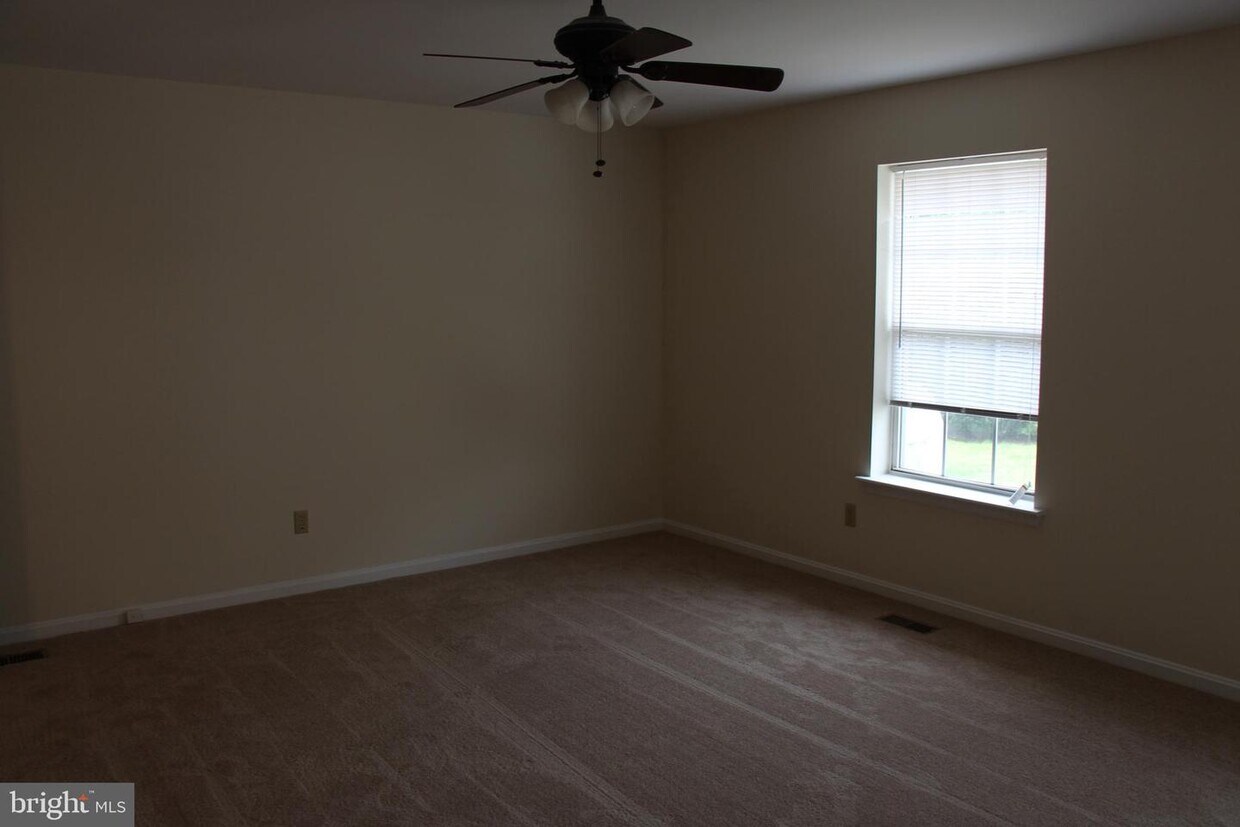 8638 Chester Ct, Easton, MD 21601 House Rental in Easton, MD