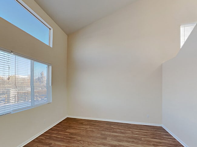Foto del edificio - 11850 Granby St