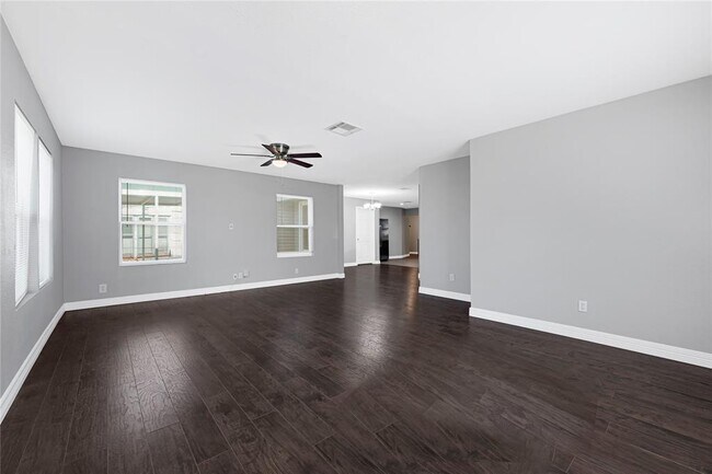 Building Photo - 7523 Azalea St