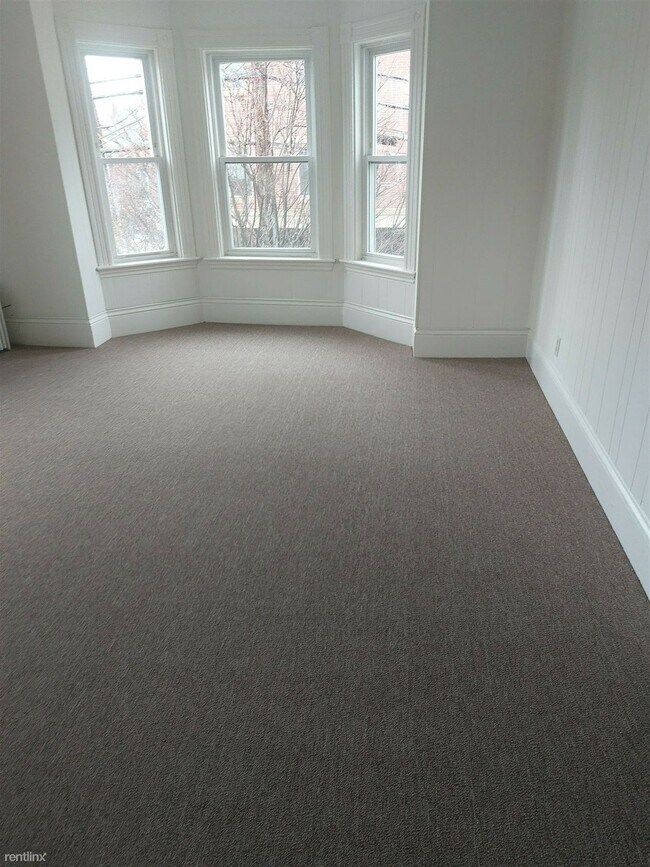 Building Photo - 2 br, 1 bath Duplex - 40 Summer St 2-54