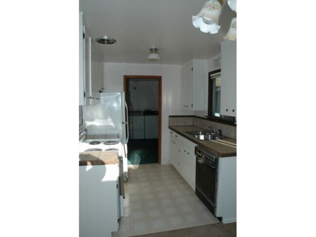 Foto del edificio - 5042 35th Ave NE