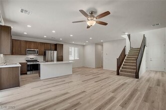 Building Photo - 8929 Pebble Sand St