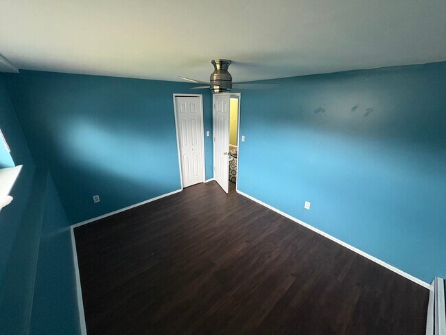 Foto del edificio - 169 Fifty Acre Rd S