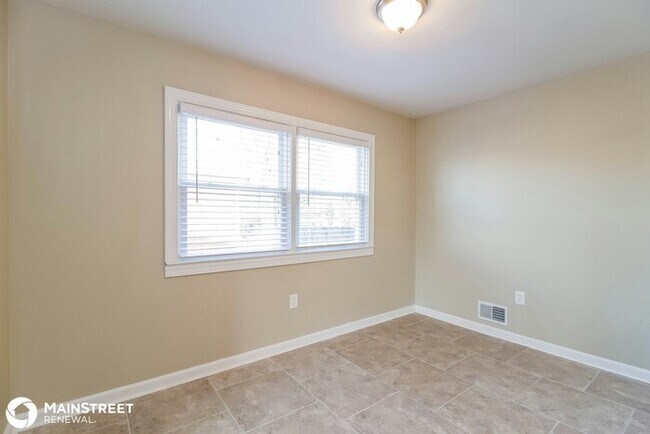 Building Photo - 8311 Terry Rd, Louisville, KY 40258