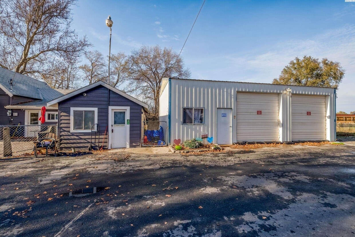 Primary Photo - 2.24 Acres in Kennewick