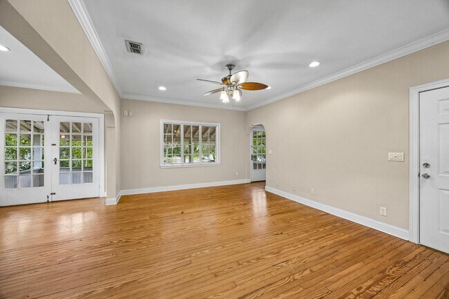Building Photo - 3643 Herschel St
