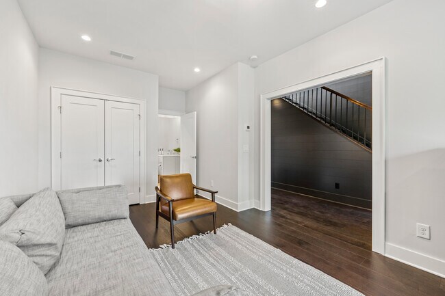 Building Photo - 2528 Appleden Pl