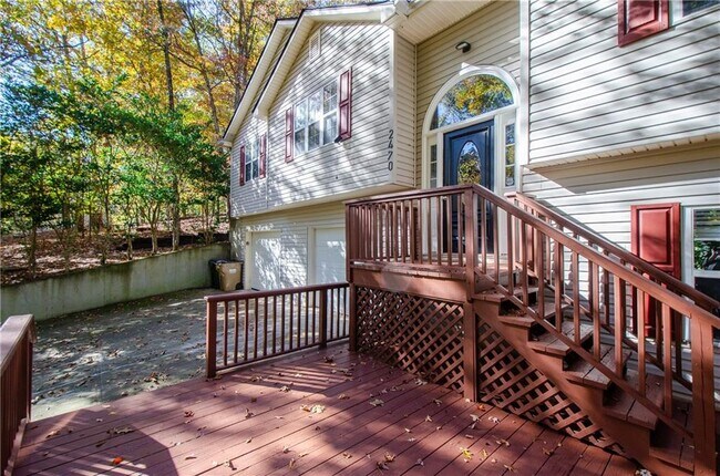 Foto del edificio - 2470 Cambridge Hills Rd