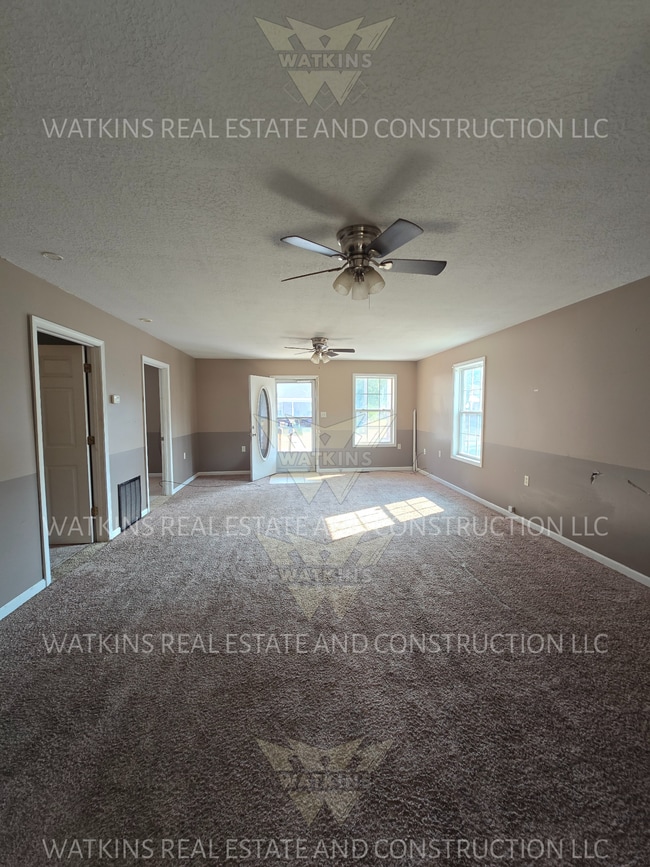 Sala de estar - 308 E Jackson St