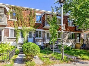 Building Photo - 5990 Av De Montmagny
