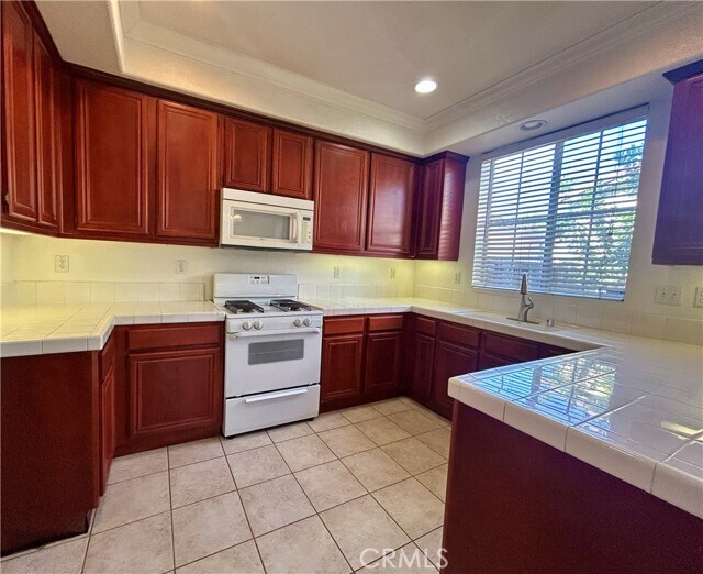 Building Photo - 12836 Conifer Ave