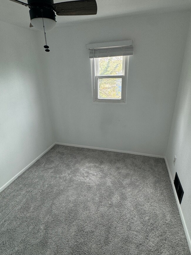 Foto del edificio - 1023 Nesbit Ave