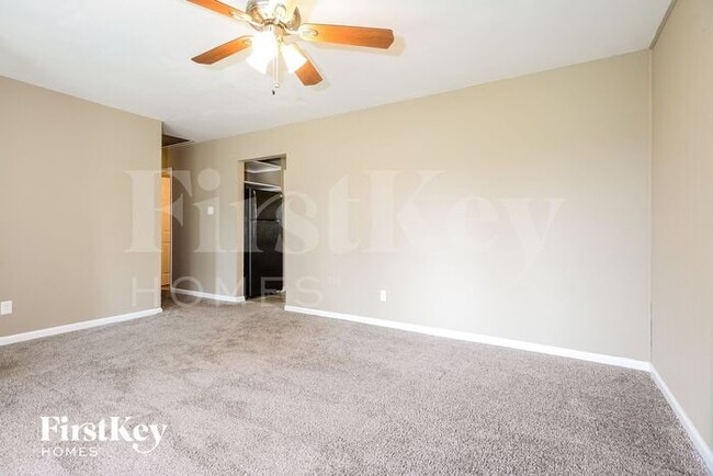 Building Photo - 405 Albert Dr