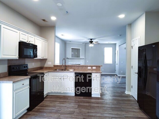 Foto del edificio - 16127 Circlegreen Dr