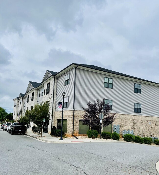 Foto del edificio - Cornerstone Lofts