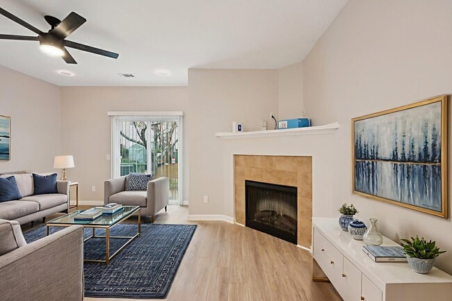 Sala de estar - 585 McWilliams Road