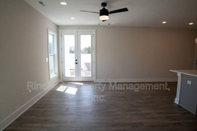 Building Photo - 519 Harjo Dr