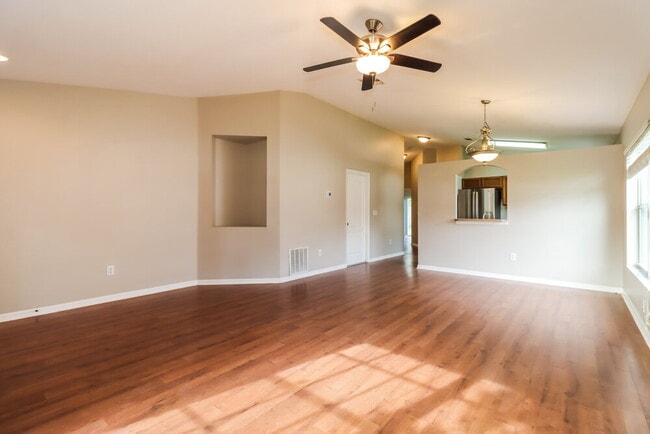 Building Photo - 12637 Adventure Dr