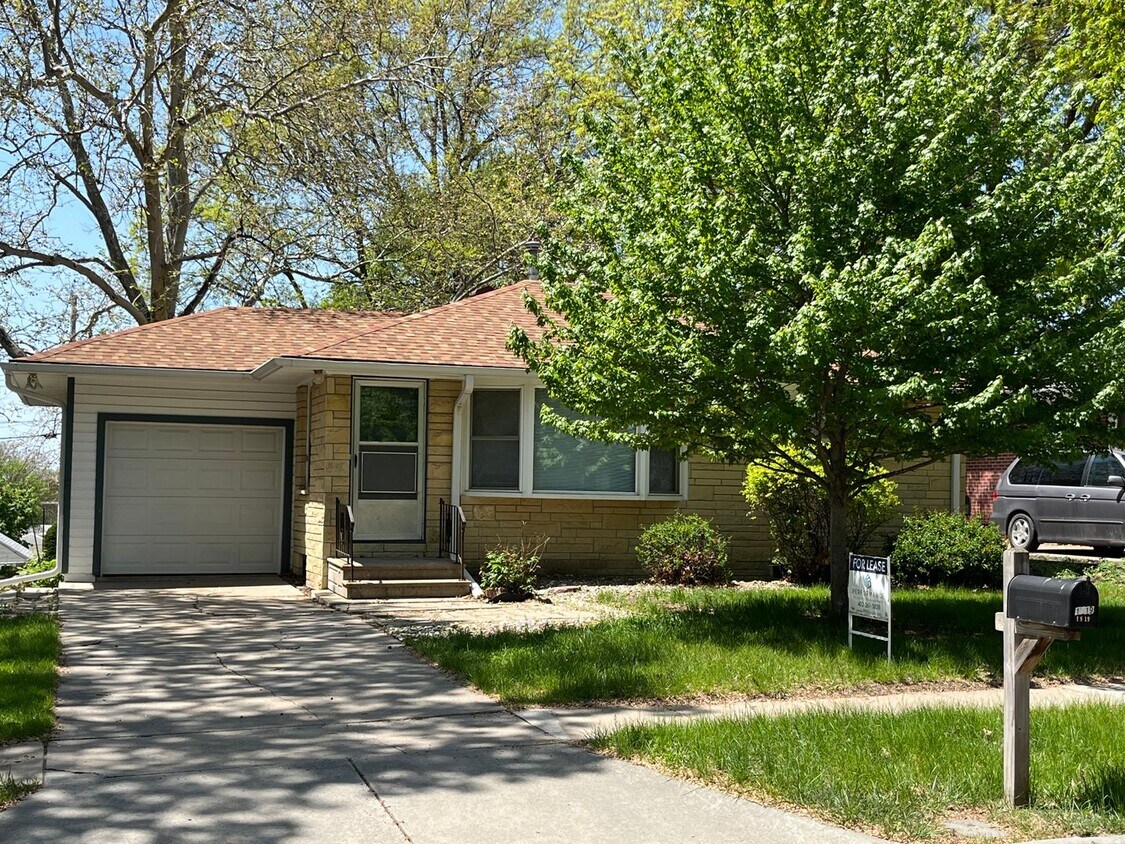 Foto principal - 1819 N 58th St