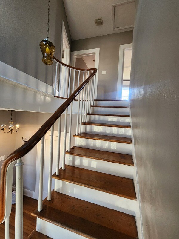 Photo - 1601 W Woodlawn Ave