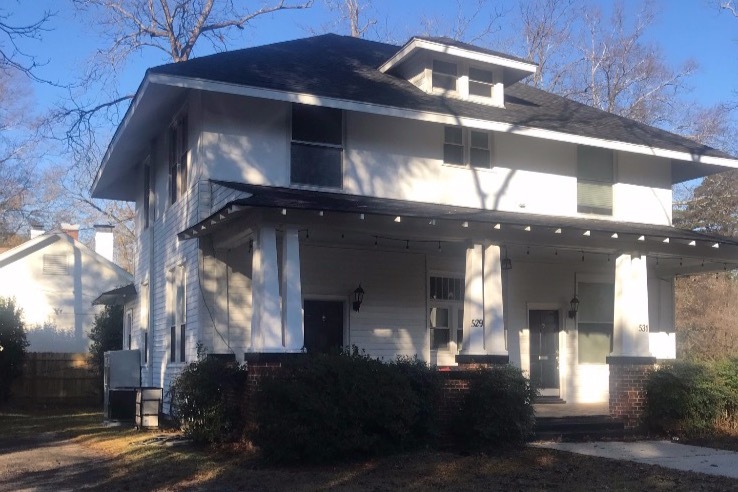 Primary Photo - 2736 Blossom St