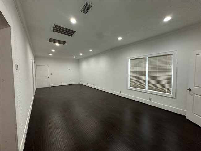 Foto del edificio - 30302 2nd St