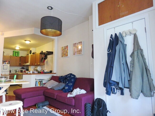 Building Photo - 4604 Chester Ave