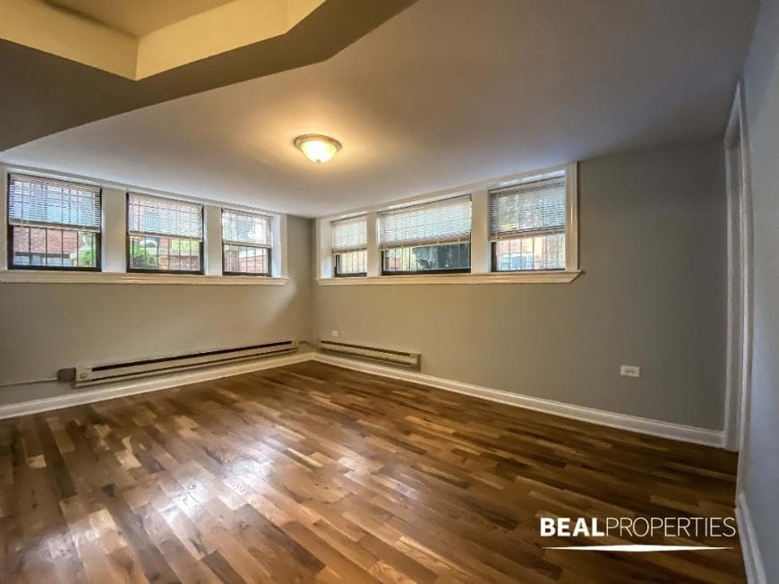 Foto principal - 1 bedroom in CHICAGO IL 60640