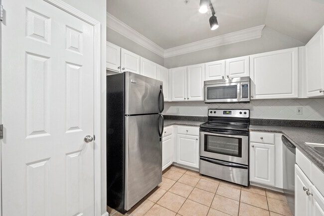 Building Photo - 1425 Westchester Ridge NE