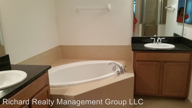 Foto del edificio - 10345 Belfry Cir