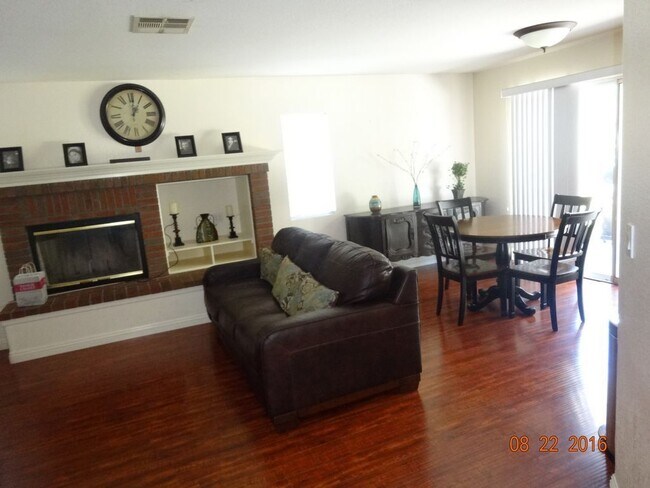Foto del edificio - 4 Bedroom House