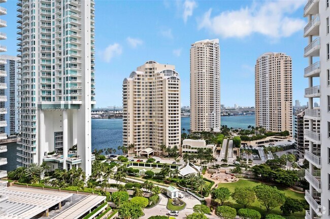 Building Photo - 701 Brickell Key Blvd