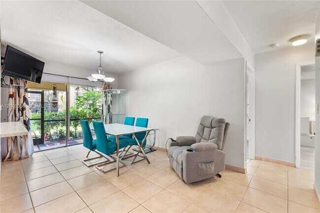 Foto del edificio - 8401 SW 107th Ave