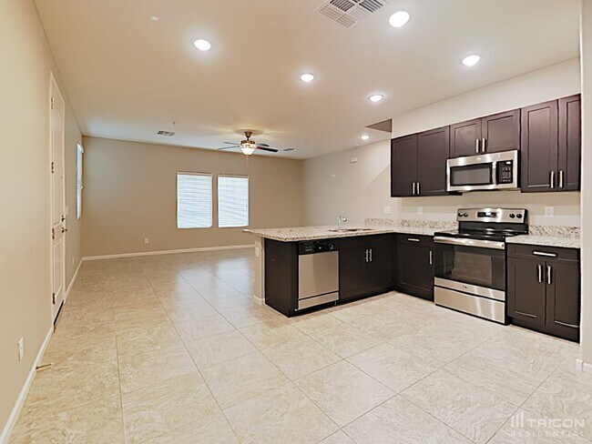 Foto del edificio - 12569 W Lindbergh Dr