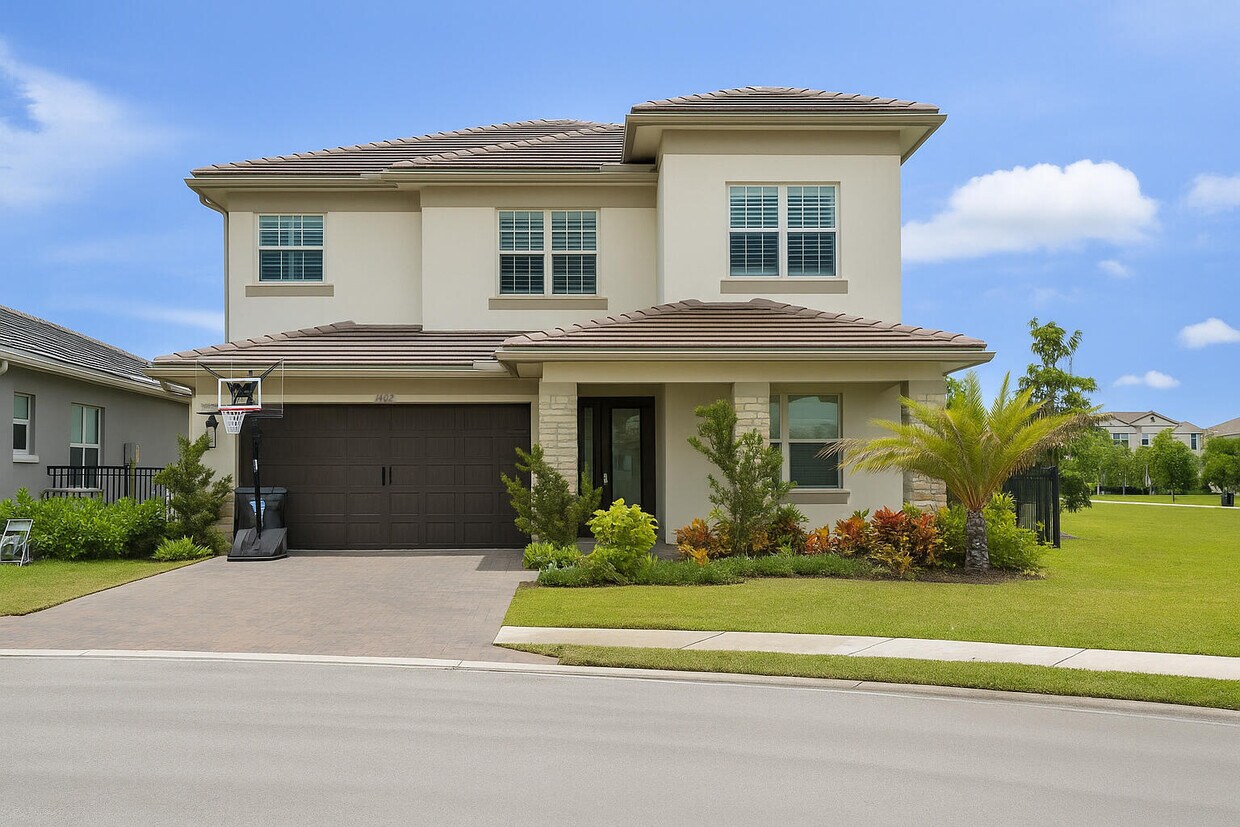 Foto principal - 1402 Thistle Pl