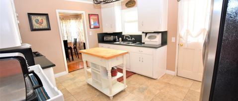 Building Photo - 6220 Bristol Rd