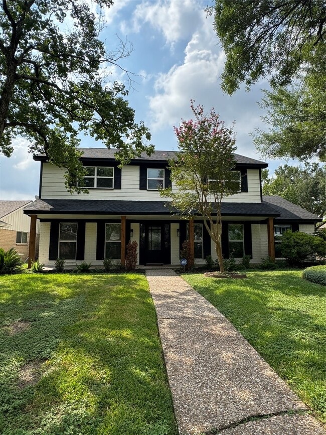 Building Photo - 10907 Olympia Dr