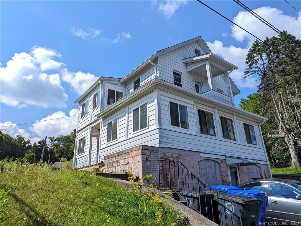 Primary Photo - 218 Lafayette St