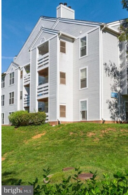 10300 Appalachian Cir Unit 106, Oakton, VA 22124 Condo for Rent in